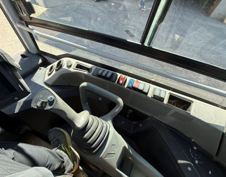 WACKER NEUSON  DV90***REGISTERED***